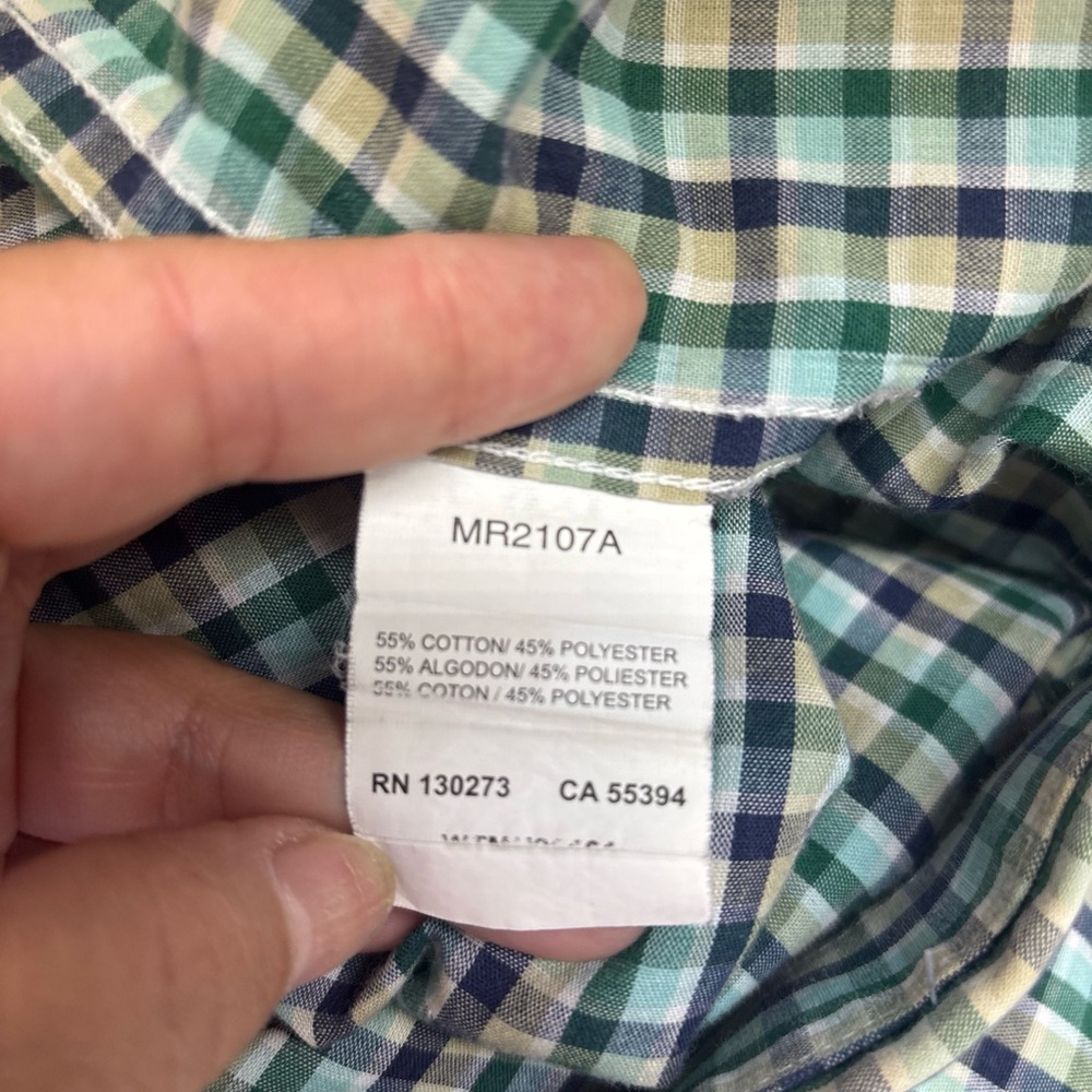 Wrangler Blue and White Casual Button Down Shirt with Classic Plaid - Picture 7 of 8
